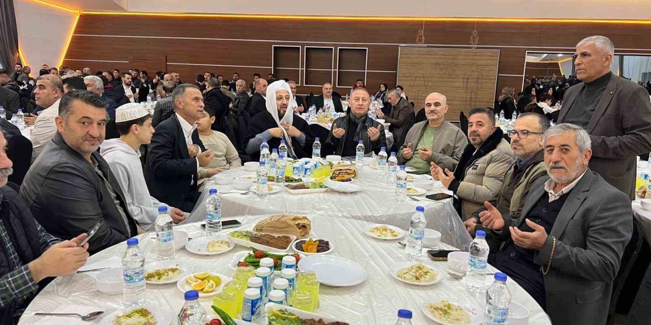 Hayırsever iş adamı, Mardin’de iftar programıyla anıldı