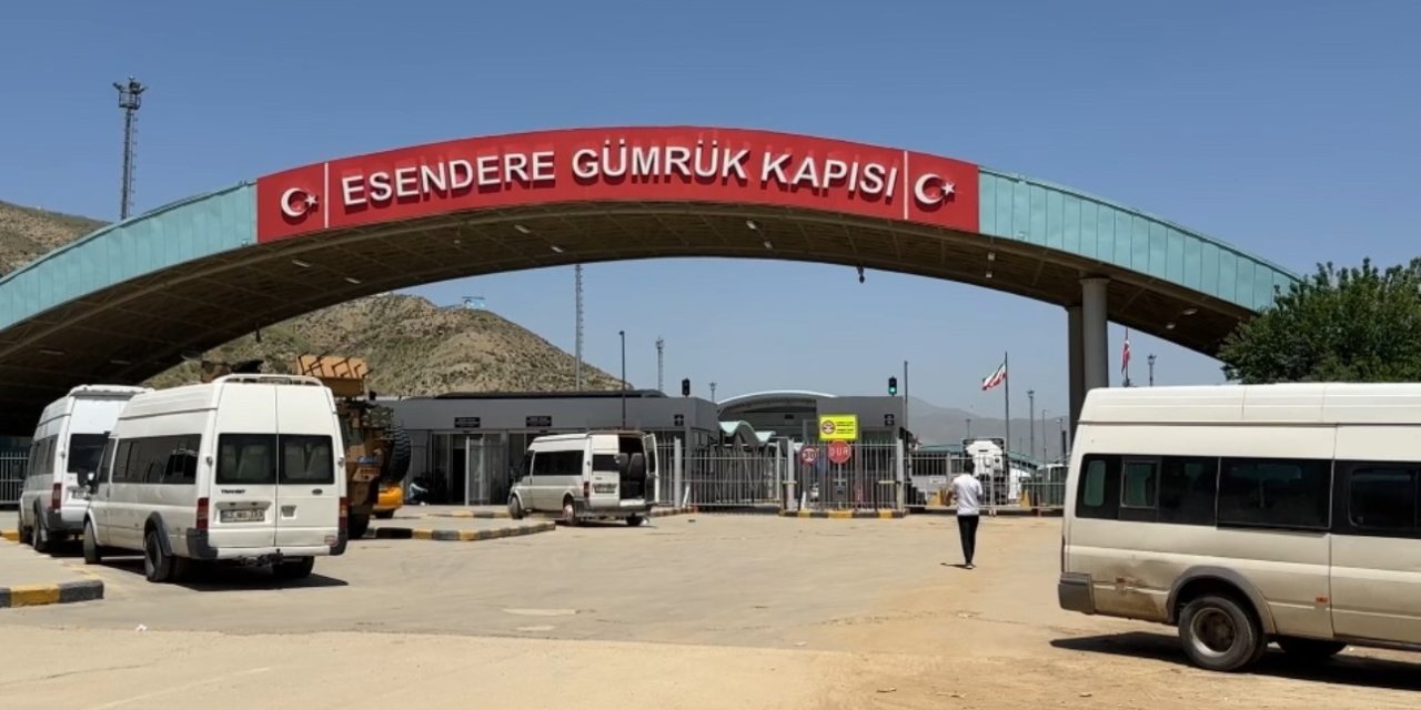 Esendere Sınır Kapısı’nda geçişlere kısıtlama getirildi
