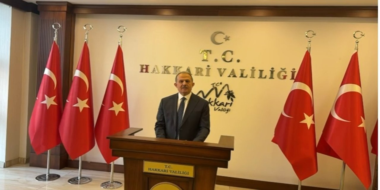 Hakkari’nin yeni Valisi Taşyapan görevine başladı