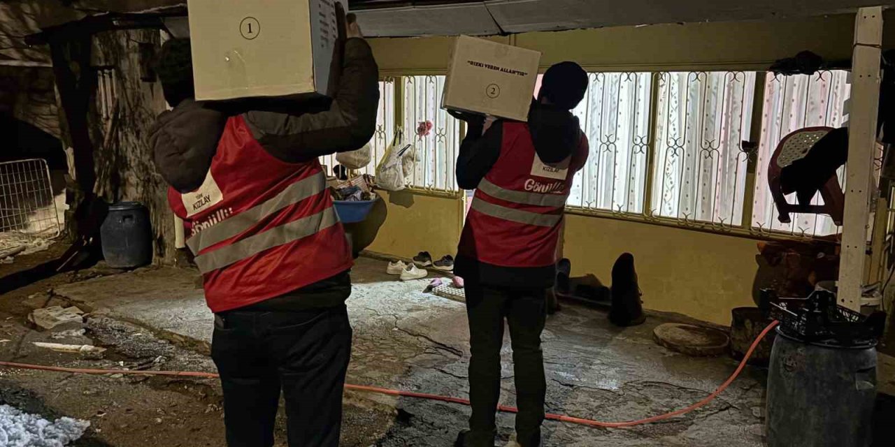 Kızılay Muradiye Şubesinden ihtiyaç sahibi ailelere destek