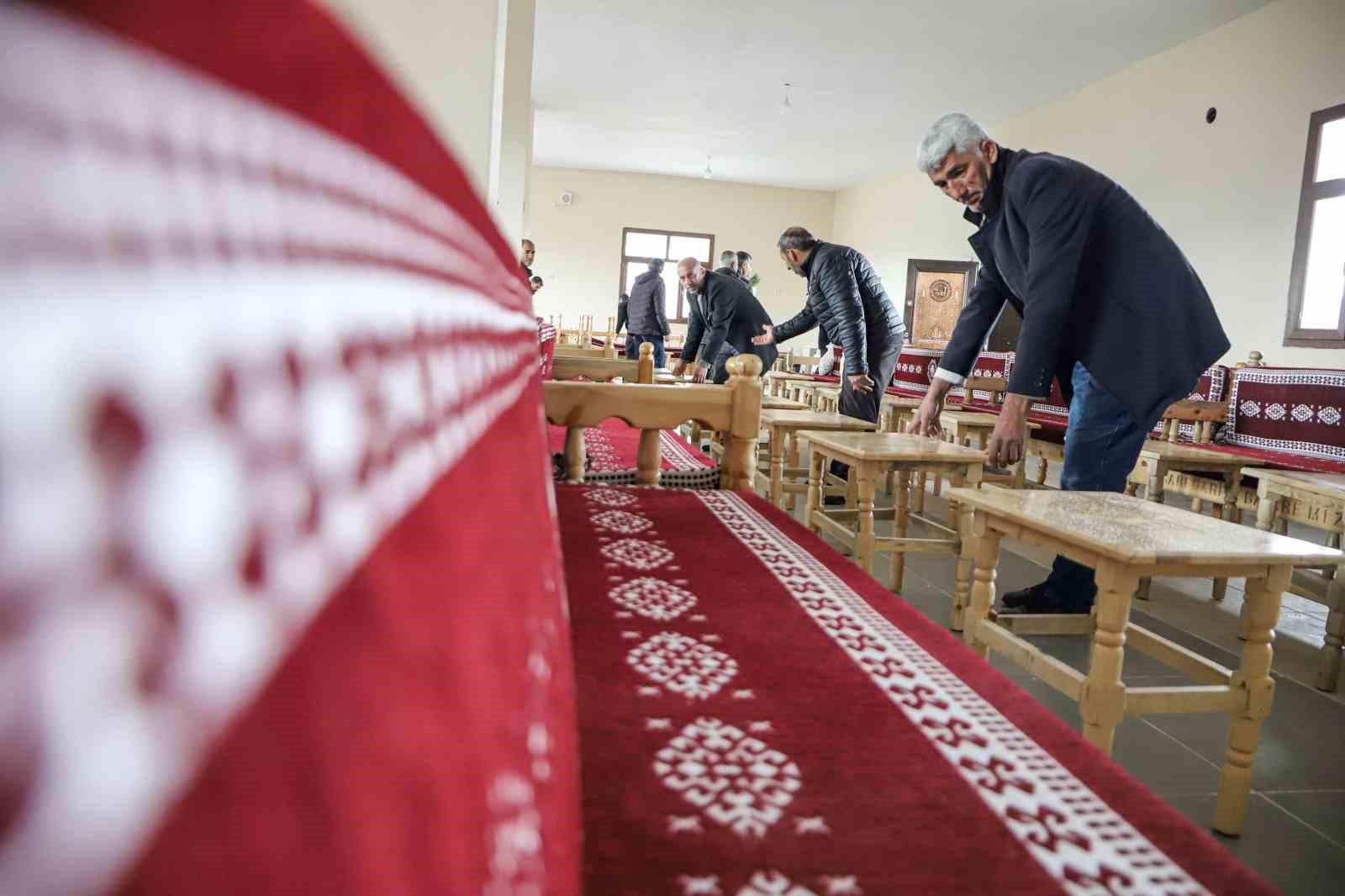 Diyarbakır’da taziye evlerine 732 sedir ve bin 464 ücretsiz sehpa