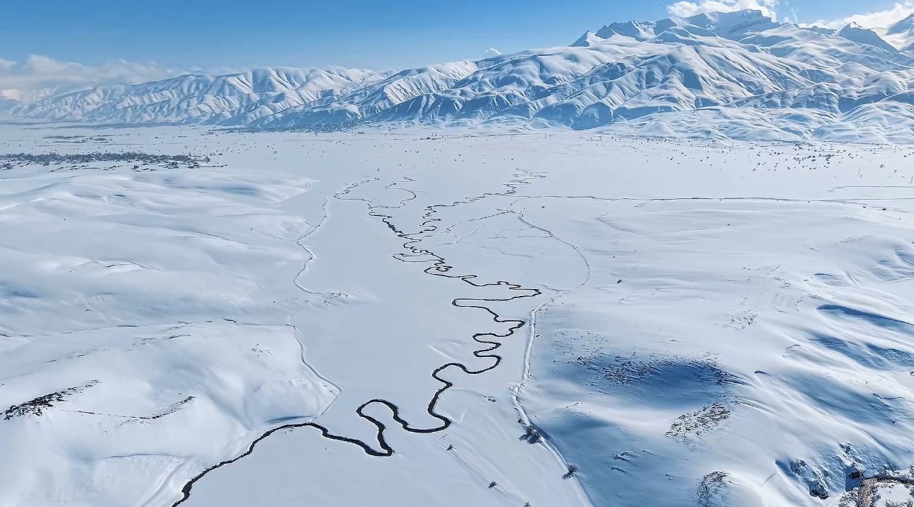 Mendereslerin karlı manzarası mest etti