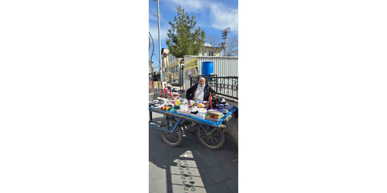 Diyarbakır'da yarım asırdır baba mesleğini sürdürüyor