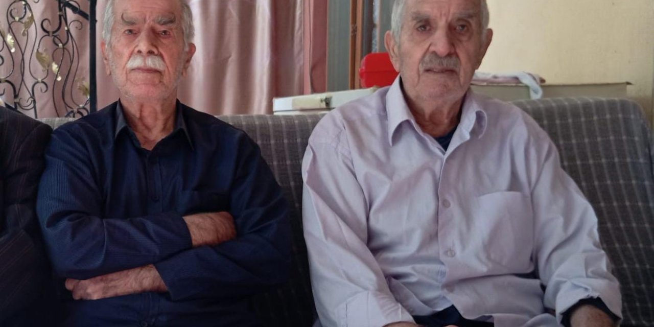 İki kardeş bir gün arayla geçirdikleri kalp krizi nedeni ile hayatlarını kaybetti