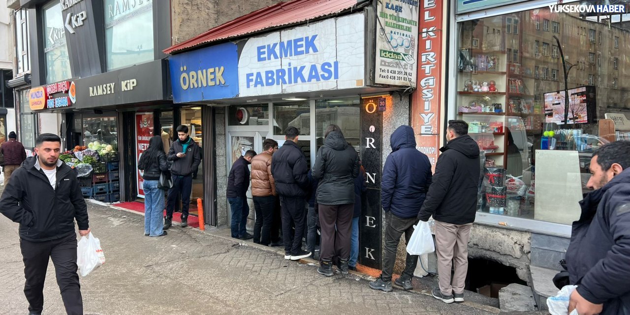 Yüksekova’da Ramazan'da ihtiyaç sahibi 600 aileye günlük pide ulaştırılıyor