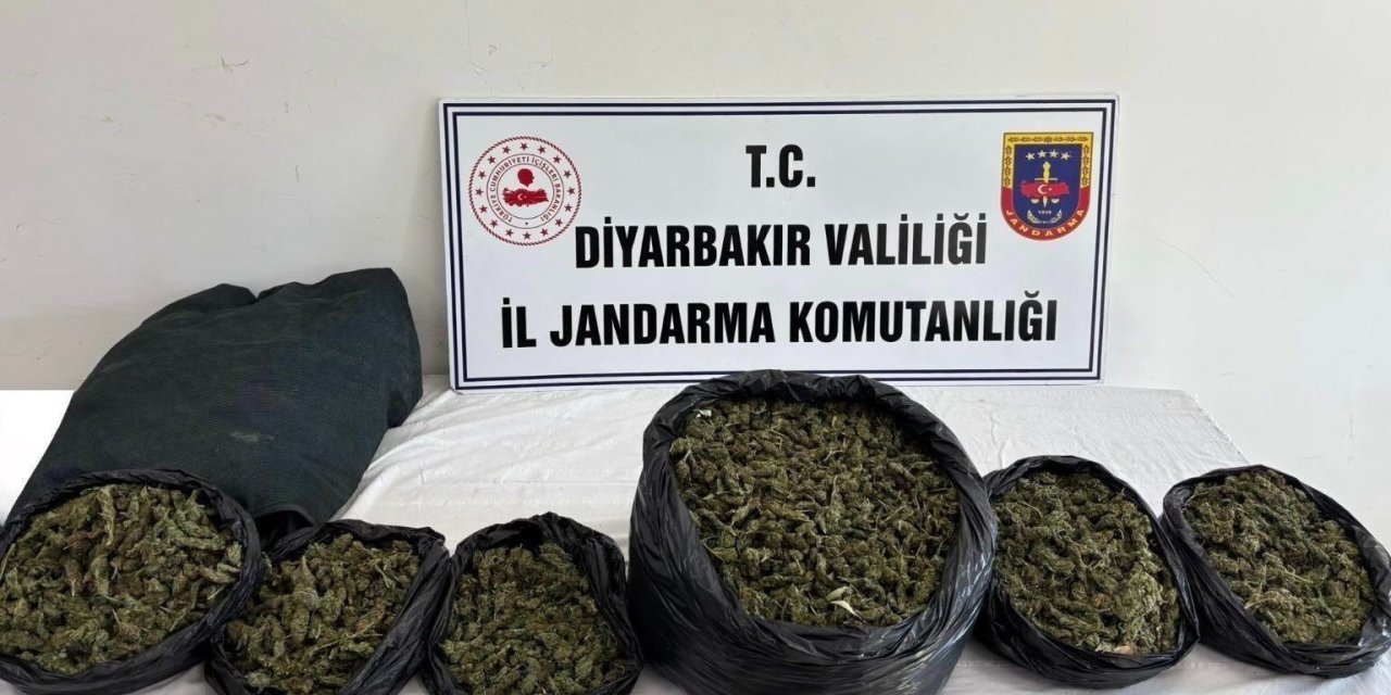 Diyarbakır’da 129 kilo uyuşturucu ve hap ele geçirildi: 21 şüpheliye yasal işlem