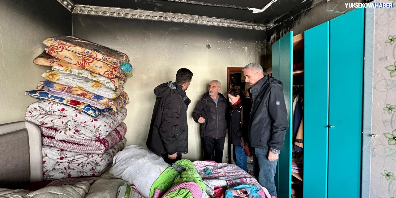 Yüksekova’da çıkan yangında kiracı ailenin evi zarar gördü