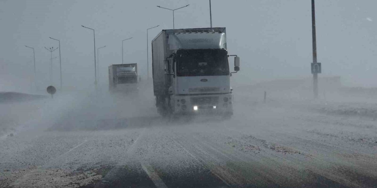Güzeldere'de tipi trafiği olumsuz etkiliyor