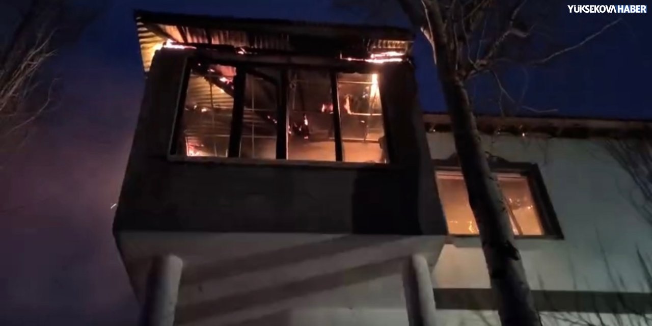 Esendere’de çıkan yangında bir ev kullanılamaz hale geldi