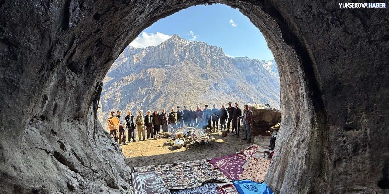 Yüksekovalı grup Sosê vadisinde mağarada iftar yaptı
