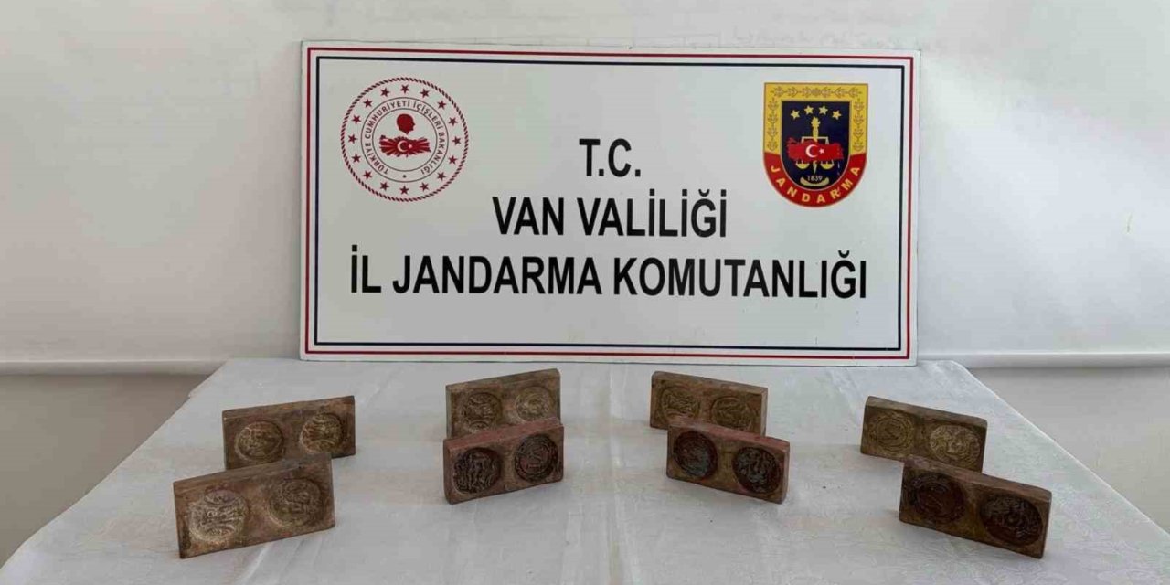 Van’da tarihi eser operasyonu: 3,5 milyon liralık eser ele geçirildi