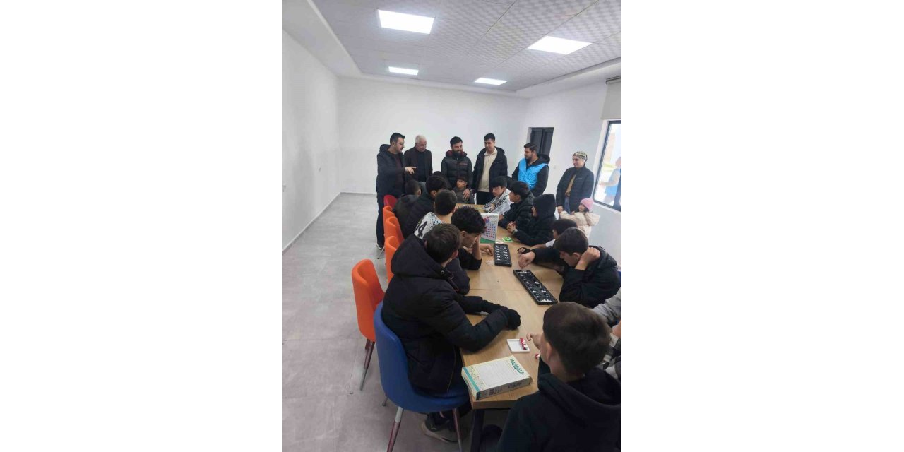 Dicle Kaymakamı Atış, gençlik kampında sporcu gençlerle buluştu