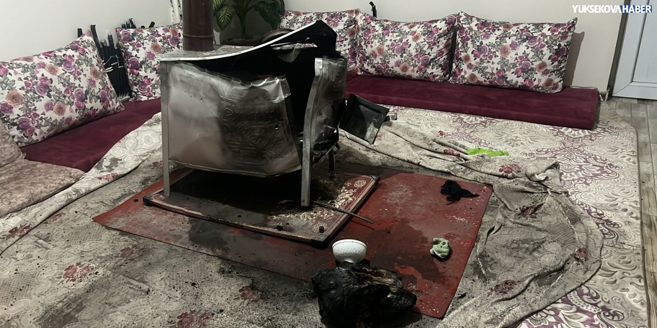 Yüksekova'da sobaya atılan oduna saplı patlayıcı patladı