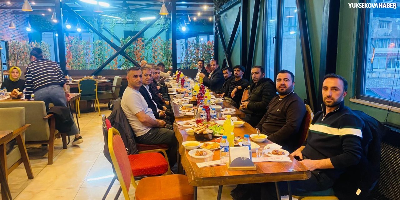 Yüksekova’da devlet memurları iftarda bir araya geldi