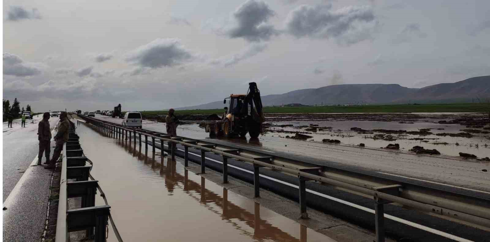 Nusaybin’de selin etkili olduğu bölgelerde inceleme yapıldı