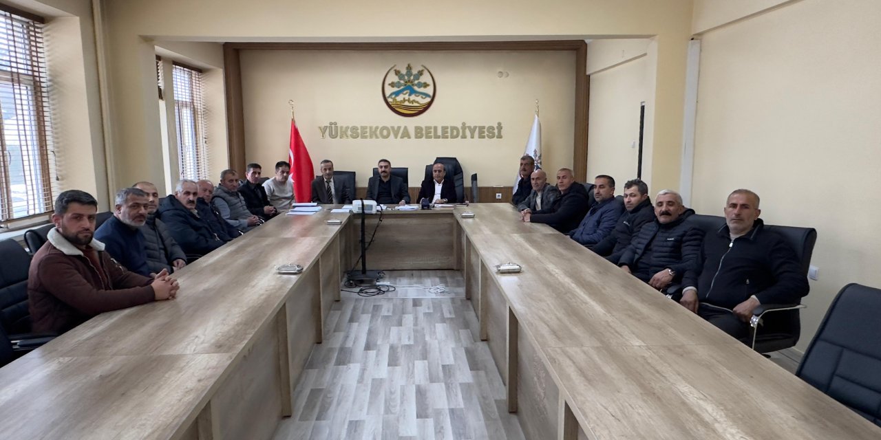 Esnafın talepleri Yüksekova Belediyesi ile masaya yatırıldı