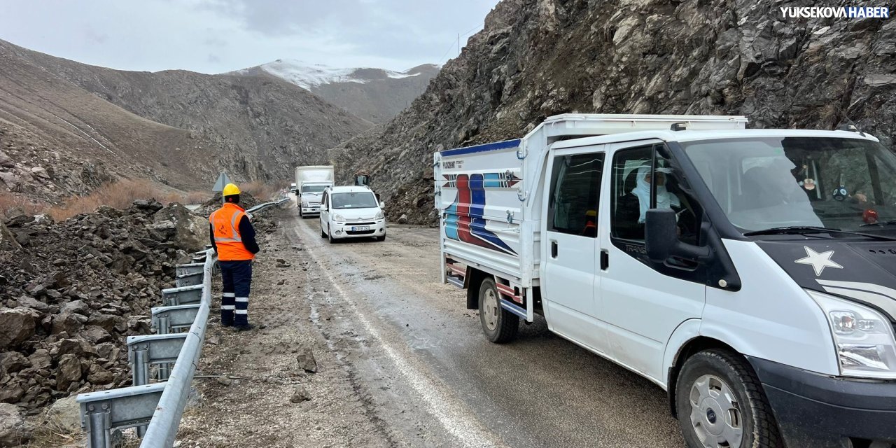 Yüksekova–Hakkâri kara yolu kontrollü geçişe açıldı