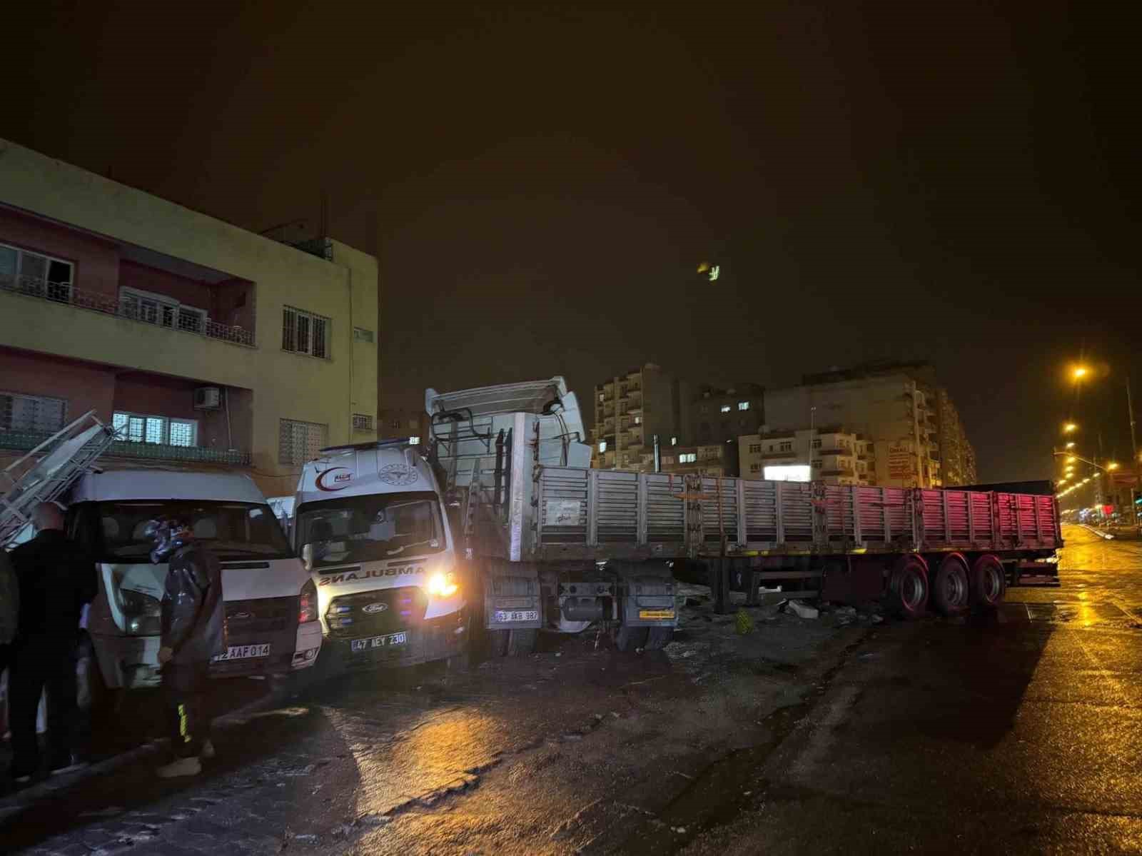 Mardin’de zincirleme trafik kazası: 4 yaralı