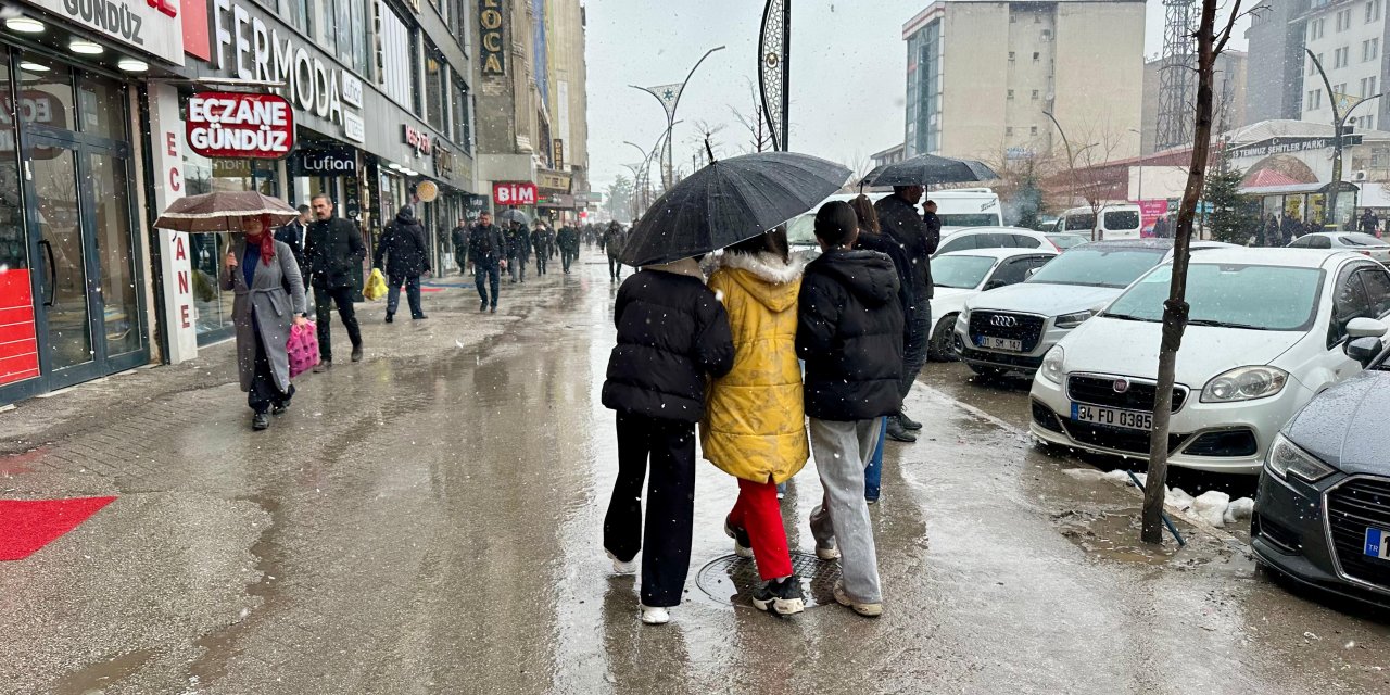 Hakkâri için kuvvetli yağış ve çığ uyarısı