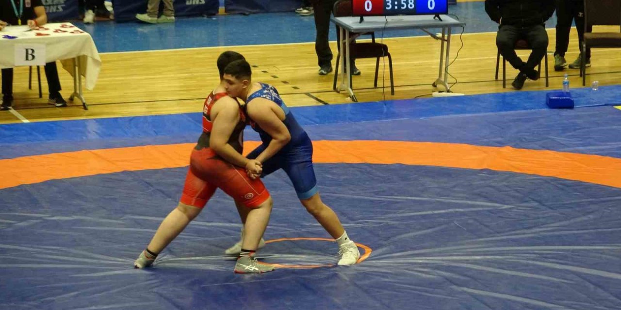 Van: U15 Güreş Grup Müsabakaları başladı