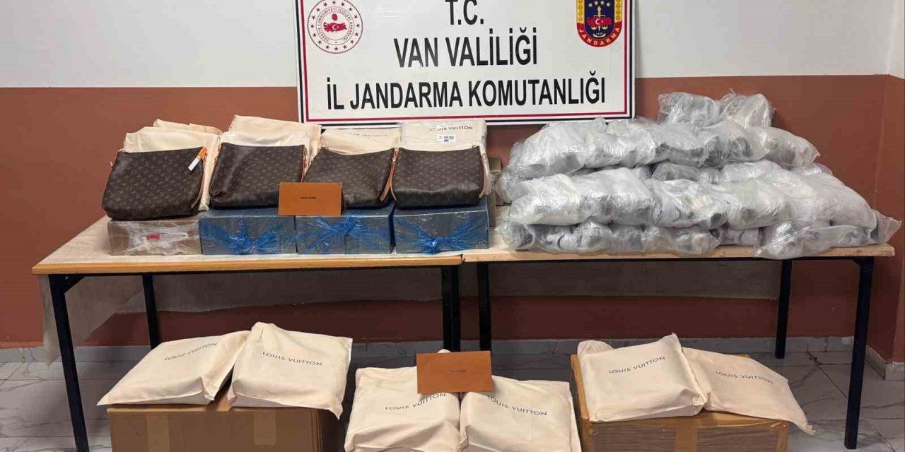 Başkale’de 3 milyon 460 bin TL değerinde kaçak eşya yakalandı