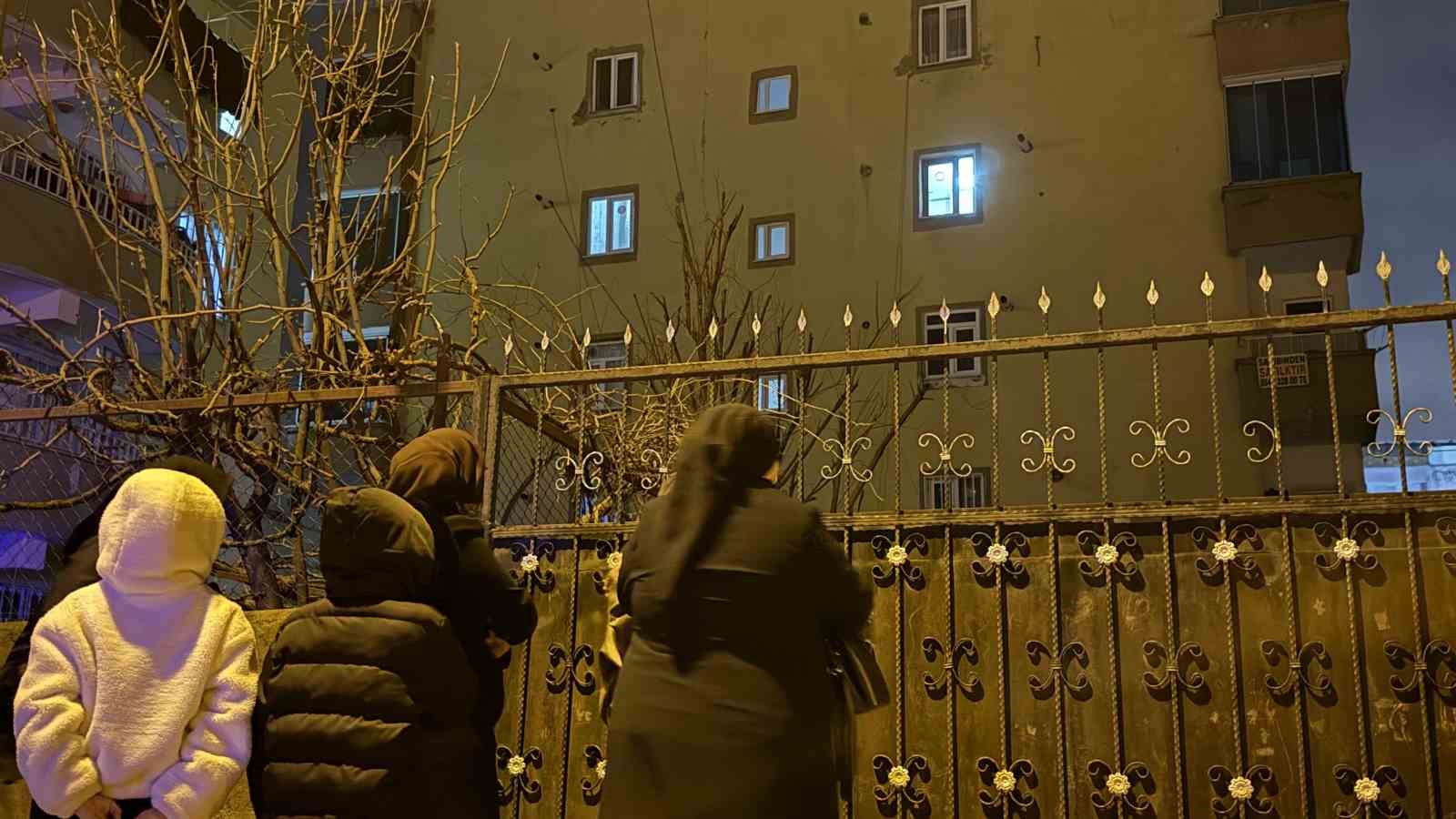 Diyarbakır’da kolonlarda çatlama sesi duyulan bina boşaltıldı: 51 vatandaş tahliye edildi