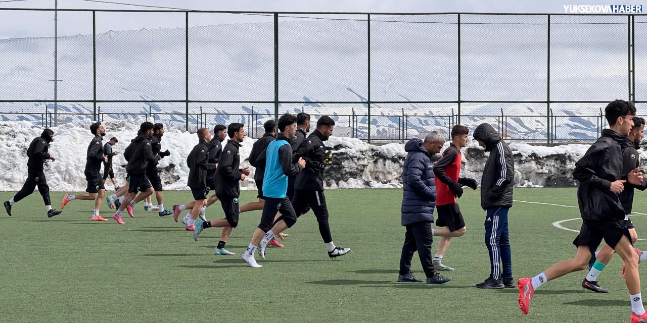 Yüksekova Belediyespor play-off’a kilitlendi