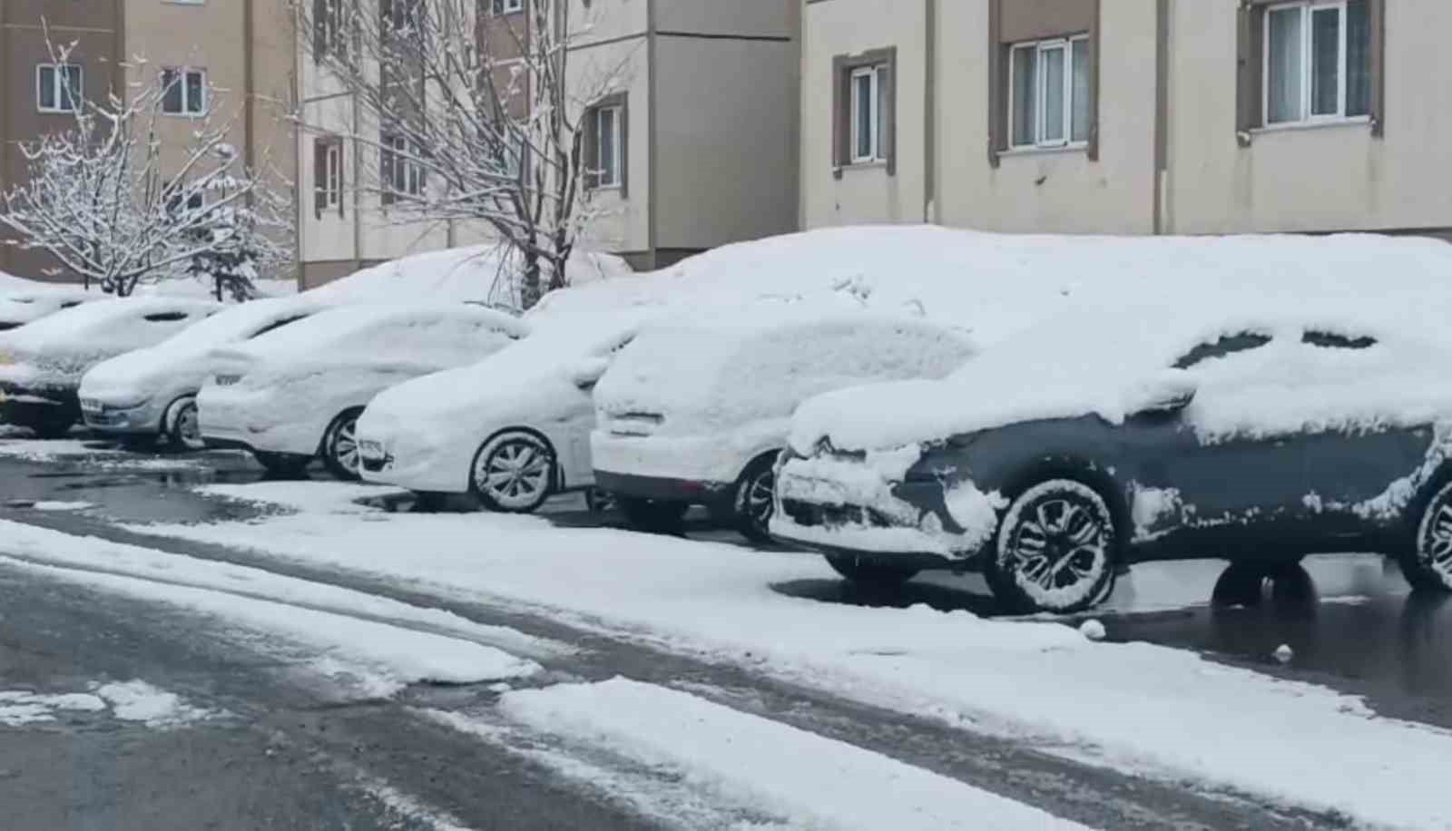 Bitlis’te kar yağışı
