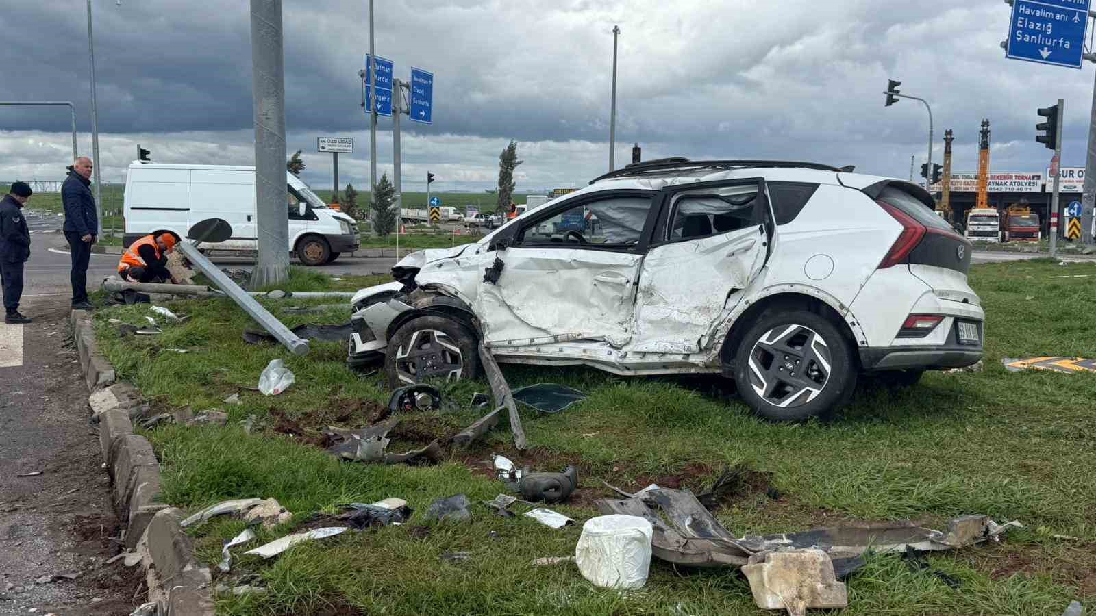 Diyarbakır’da okul servisi kaza yaptı: 13’ü öğrenci 15 yaralı
