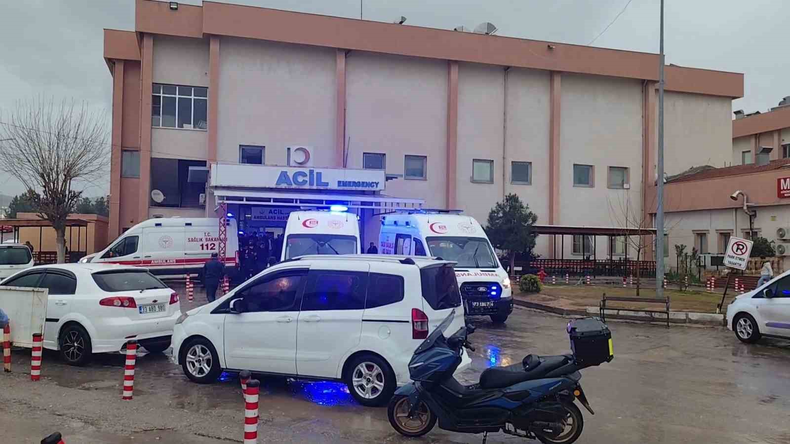 Şırnak’ta okul servisi şarampole devrildi: 4’ü öğrenci 5 yaralı