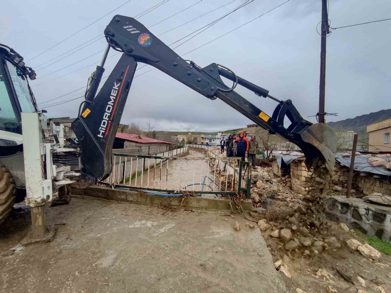 Şırnak’ta dereler taştı: Çok sayıda konut ve ahır zarar gördü