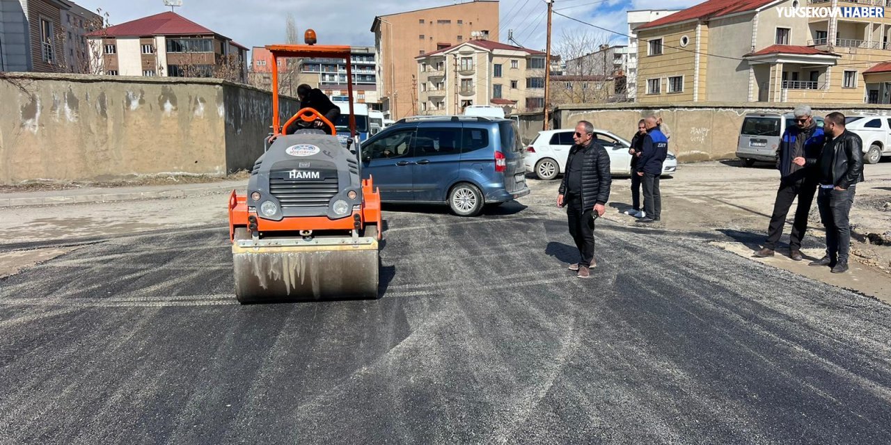 Güngör Mahallesi’nde asfalt onarım ve yama çalışmaları sürüyor