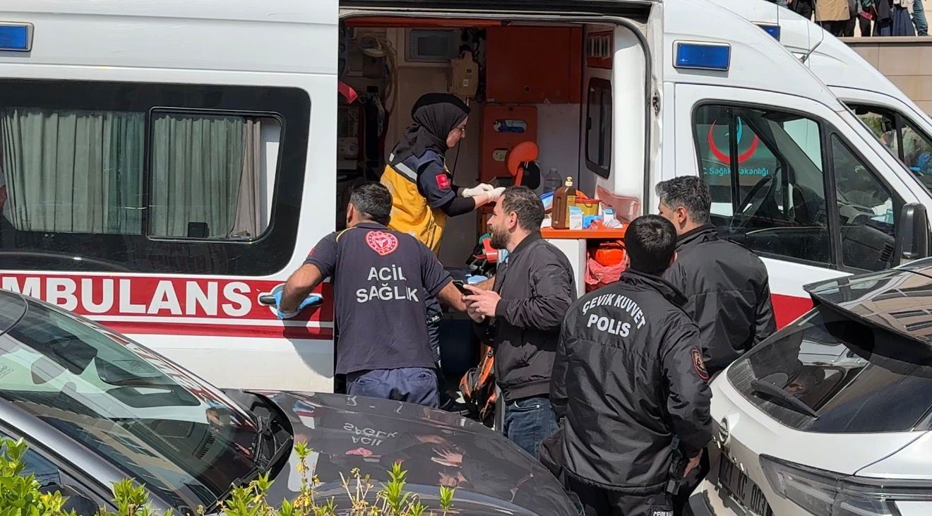 Diyarbakır Adliyesi’nde boşanma davası kavgası: 4 yaralı