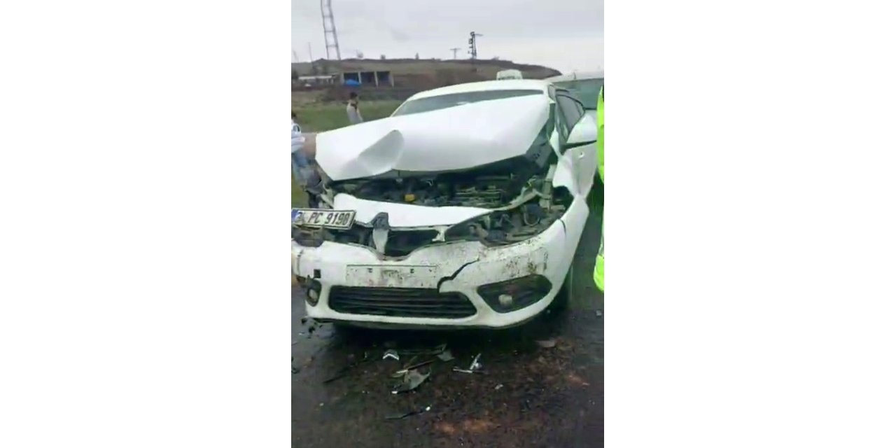 Diyarbakır’da cenaze konvoyunda kaza: 4 yaralı