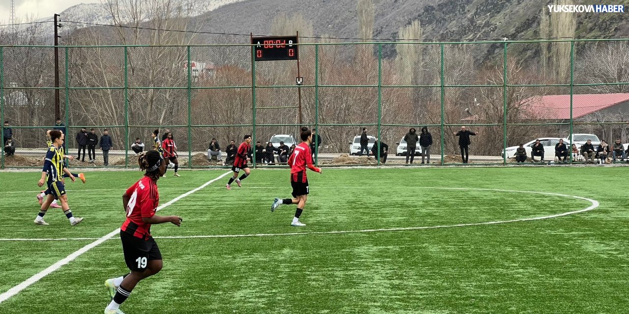 Yüksekova Spor – Fenerbahçe maçı başladı