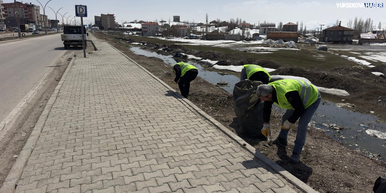 Yüksekova’da cadde ve sokaklar bahar temizliği