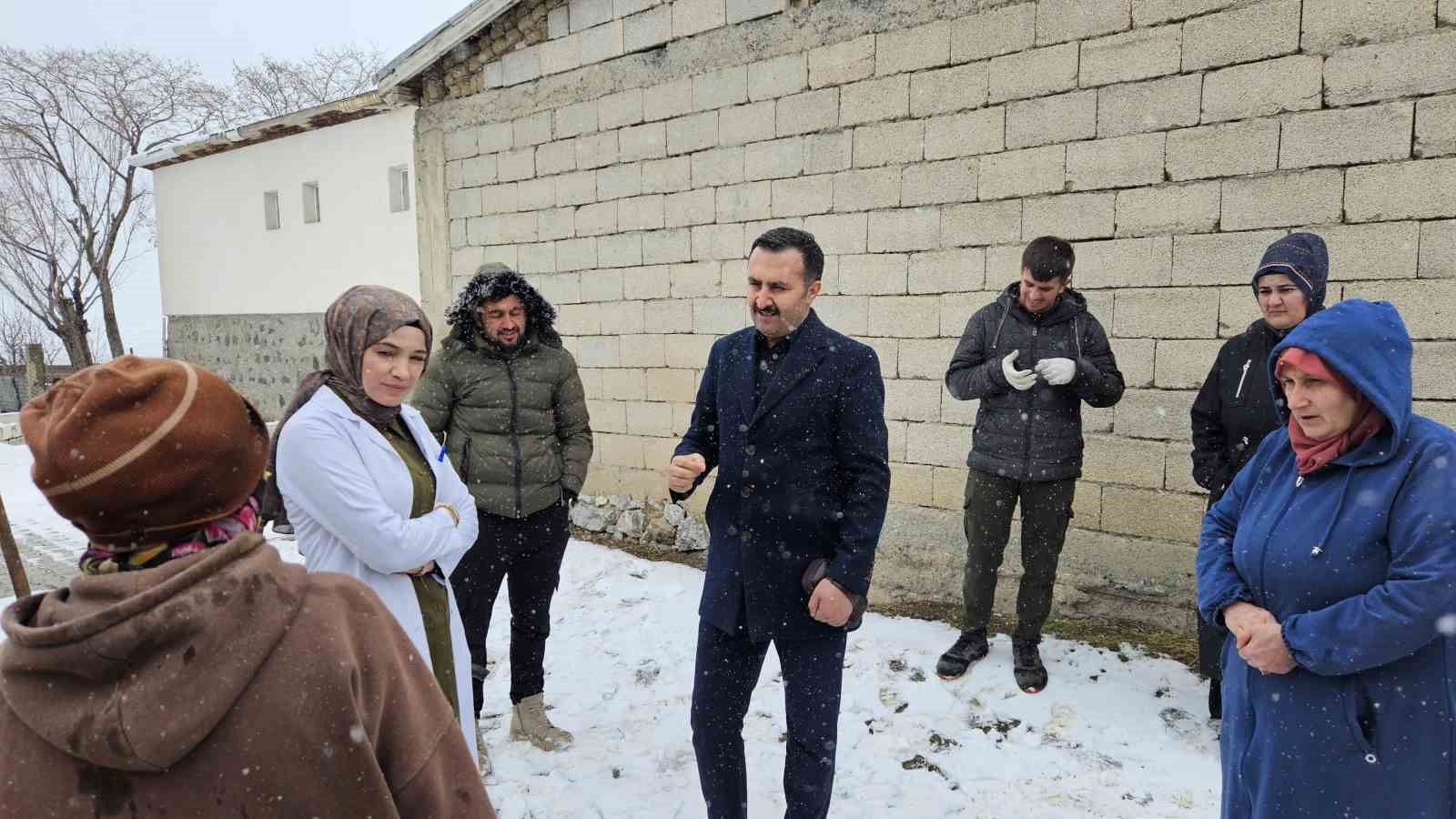Özalp’te çiftçilere yönelik eğitim seferberliği başlatıldı