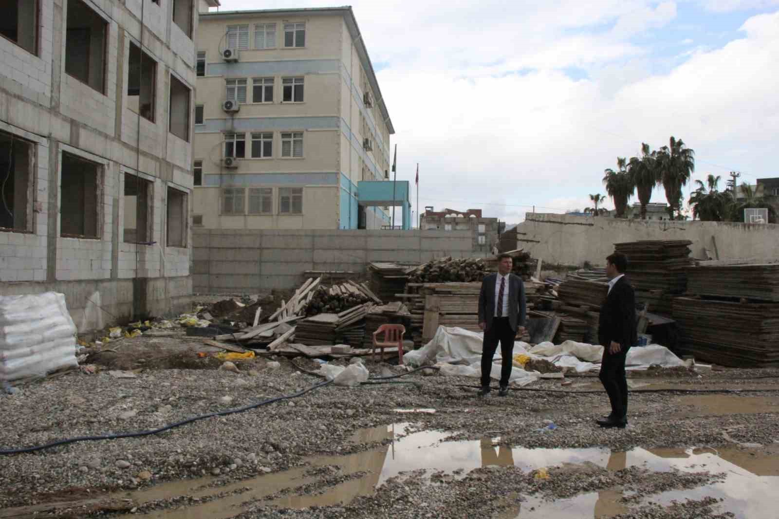 Cizre’de okul inşaatlarında inceleme