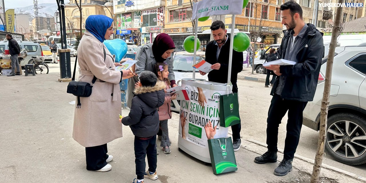 Yüksekova’da Yeşilay’dan bağımlılıkla mücadele etkinliği