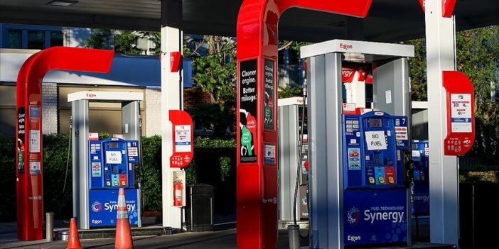 ABD'de ortalama benzin fiyatı 2022'den bu yana ilk kez 4 doların üzerinde