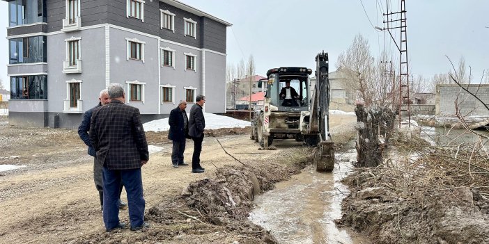Yüksekova’da su baskınlarına karşı önlem çalışması