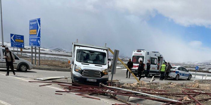 Çaldıran’da trafik kazası: 2 yaralı