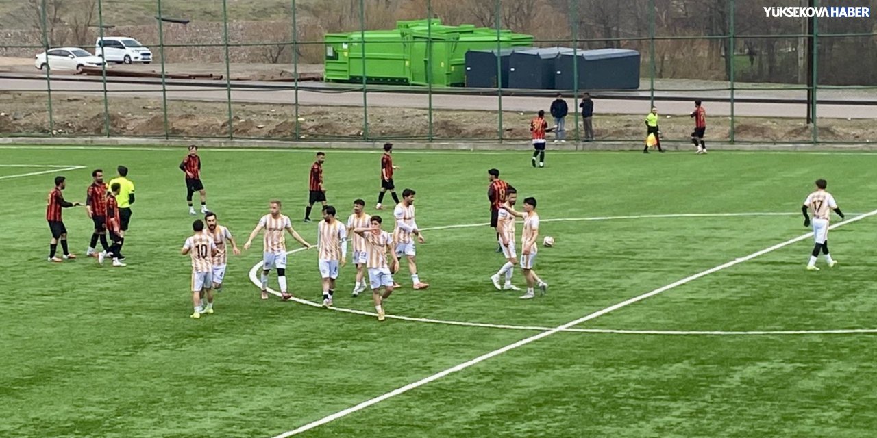 Üzümkıran Spor, Şemdinli Belediye Spor’u 4-0 mağlup etti