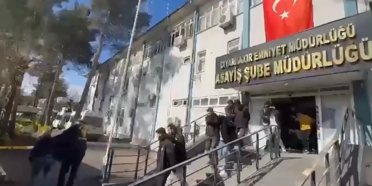 Diyarbakır’da dolandırıcılık operasyonu: 10 tutuklama