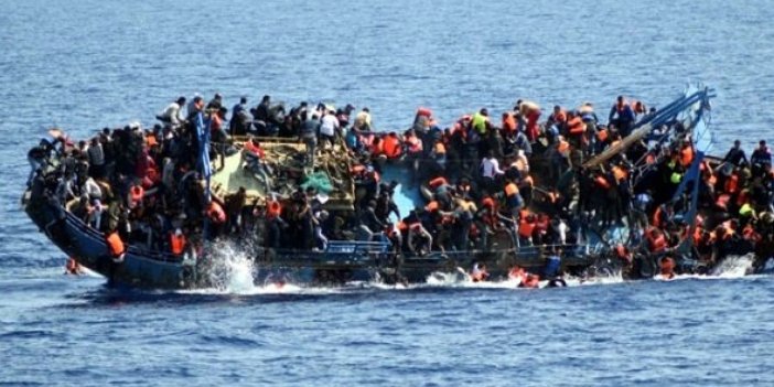 Arakanlı Müslümanları taşıyan tekne alabora oldu: 250 kayıp