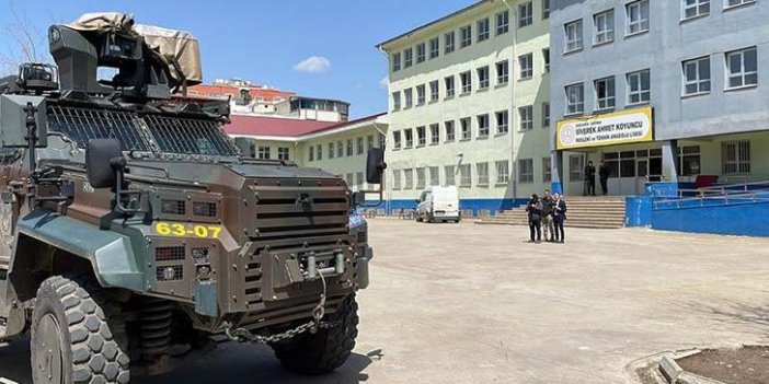 16 kişiyi yaralayan saldırgan sessizce toprağa verildi, ailesi koruma altına alındı