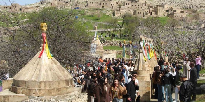 Şırnak’ta Ezidiler ’Çarşema Sor Bayramı’nı kutladı