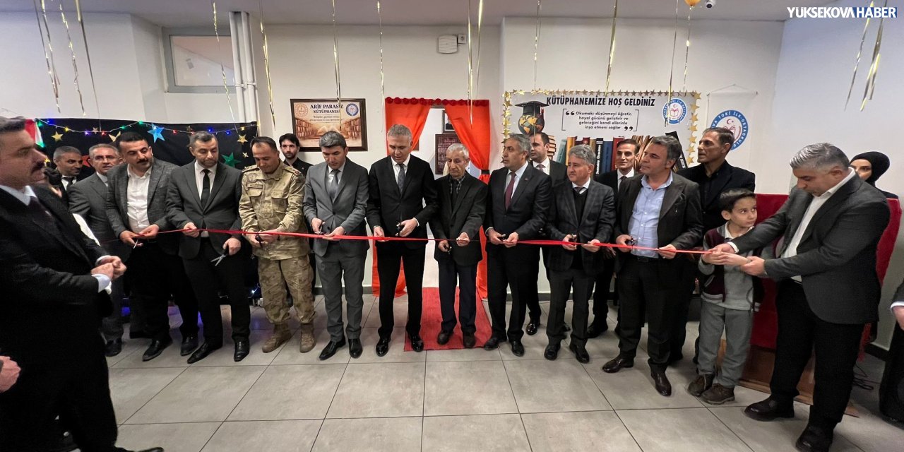 Yüksekova’da Arif Parasız kütüphanesi törenle açıldı