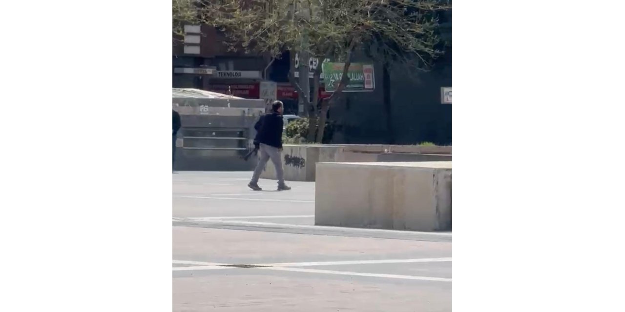 Elinde silahla polise kendini ihbar etti, etrafa ateş açtı