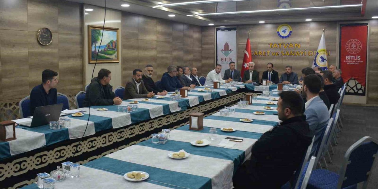 Tatvan’da turizm sektör temsilcileri toplantısı yapıldı